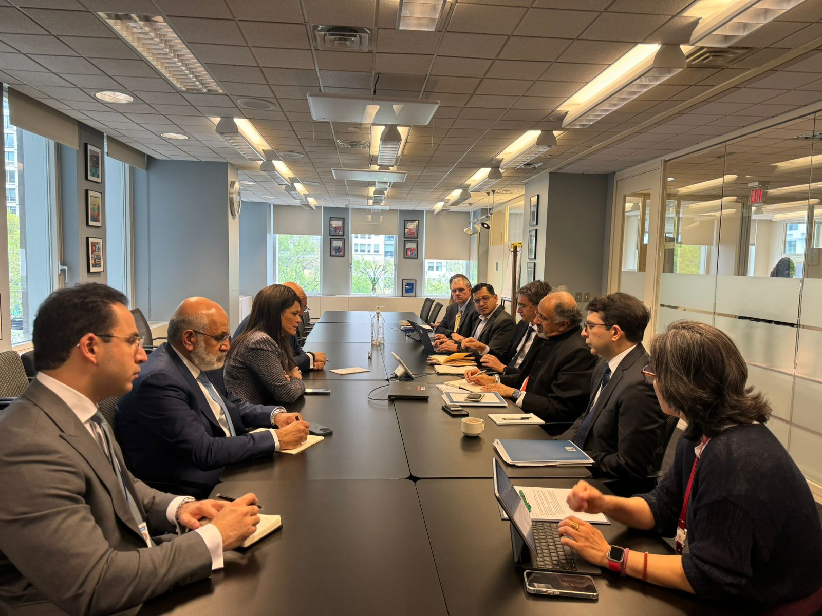 رانيا المشاط مع مسؤولي البنك الدولي