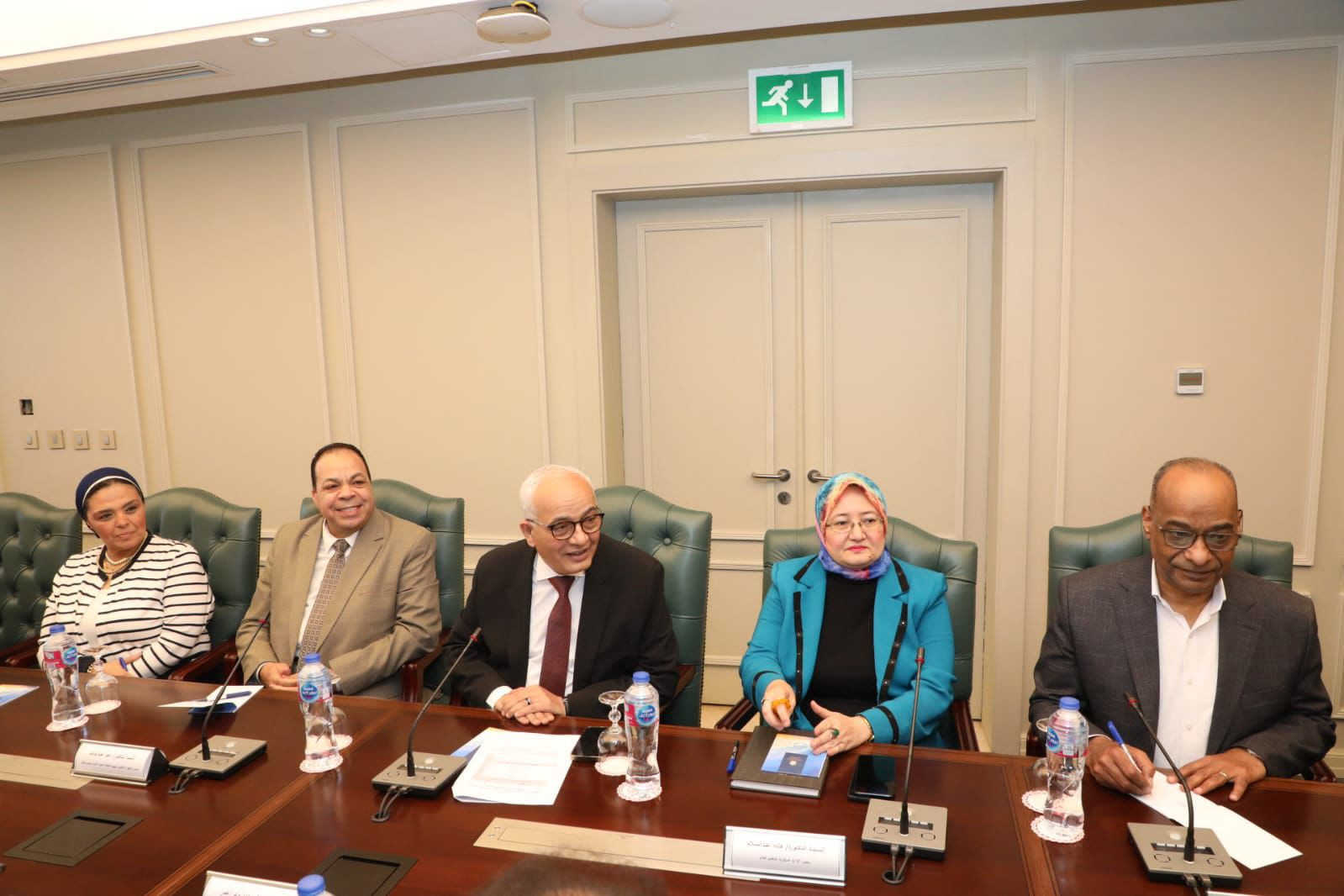 وزير التعليم مدير اللكسو