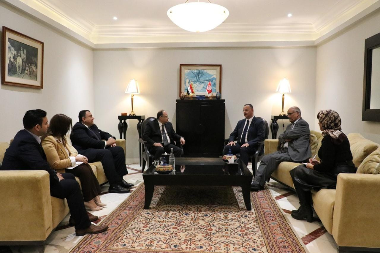 رئيس هيئة الدواء المصرية ووزير الصحة التونسي