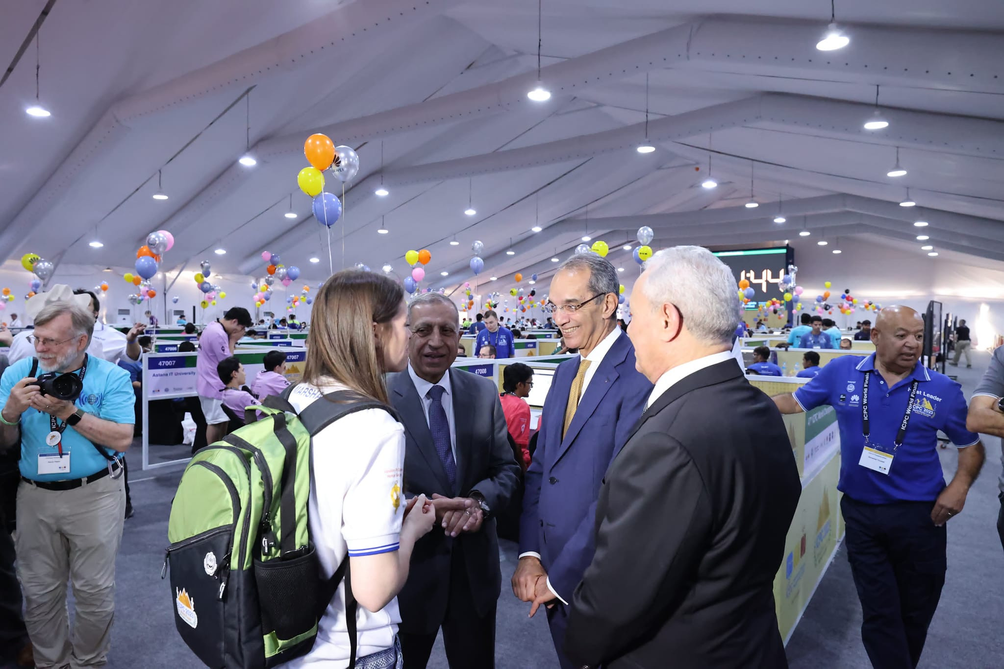 وزير الاتصالات