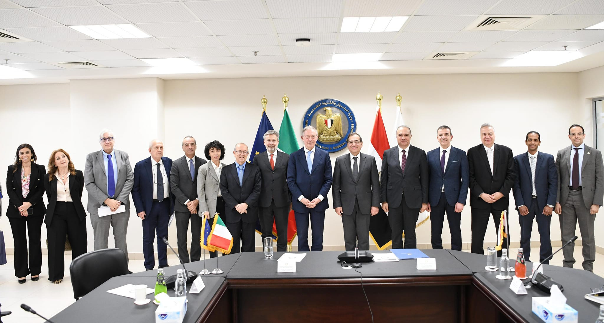 وزير البترول ووفد ايطالي