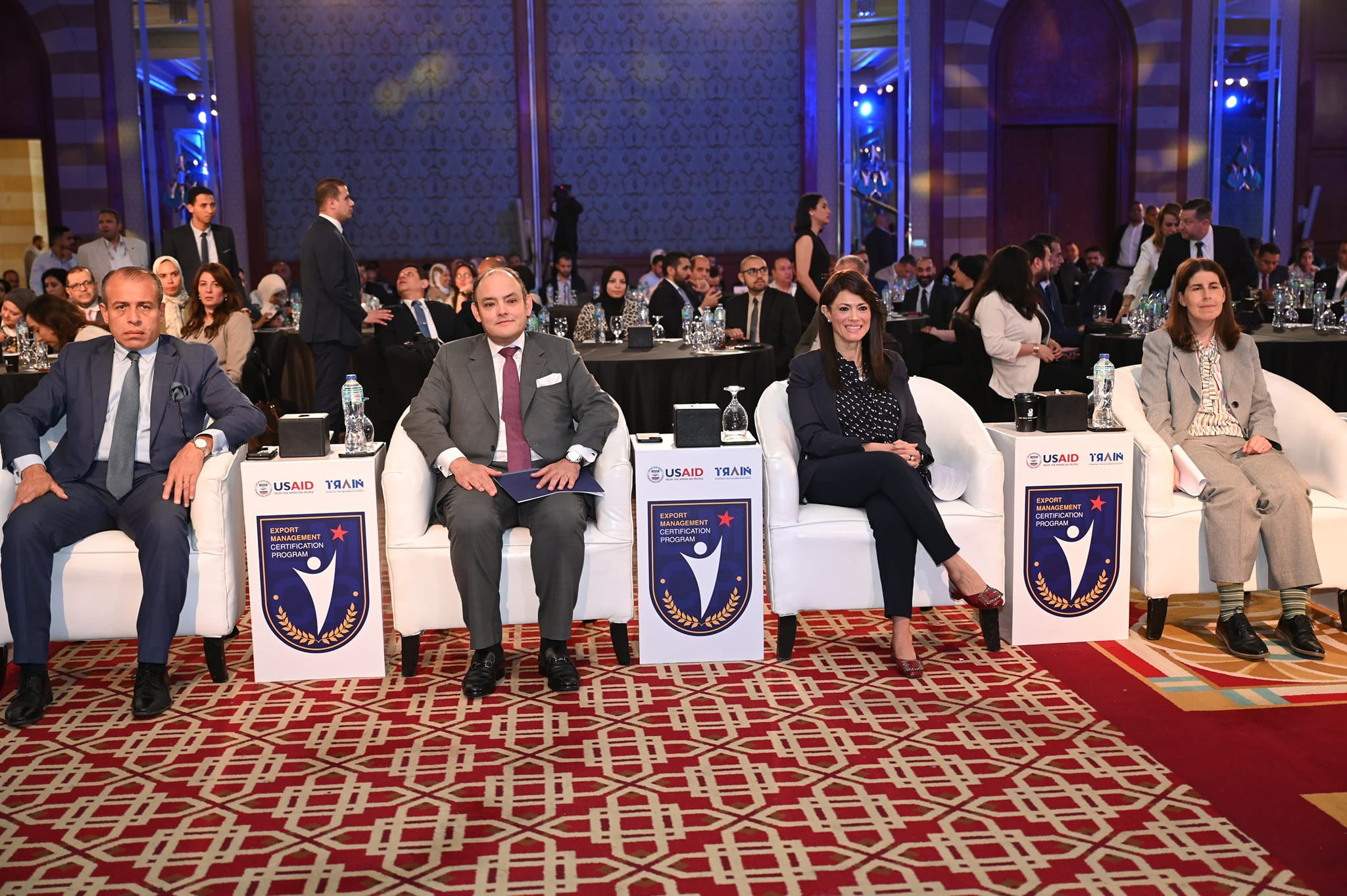 وزير الصناعة