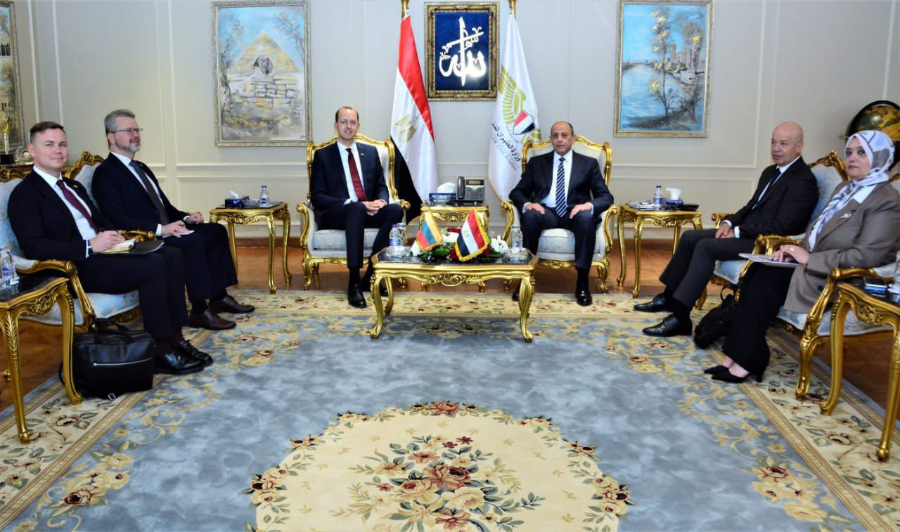 وزير الطيران ووزير النقل بجمهورية ليتوانيا
