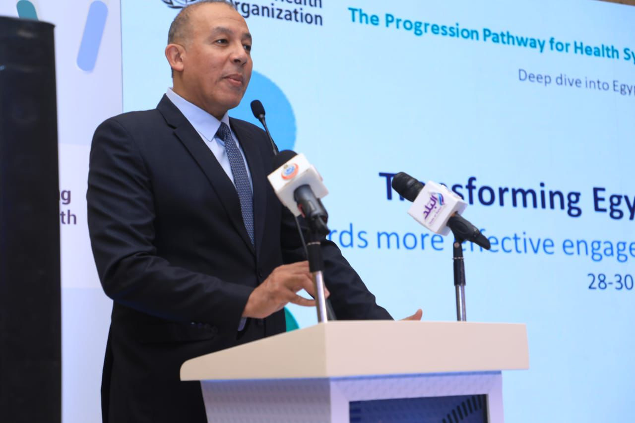 جلسات نقاشية وحوارية بين قيادات وزارة الصحة