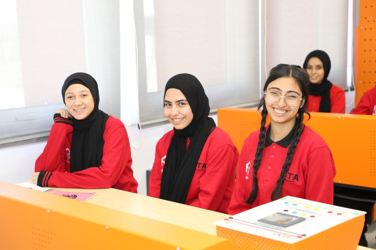 افتتاح أكاديمية السويدي