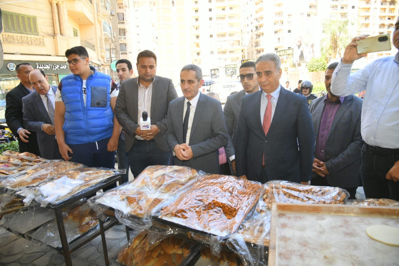 محافظ الغربية ورئيس جهاز حماية المستهلك