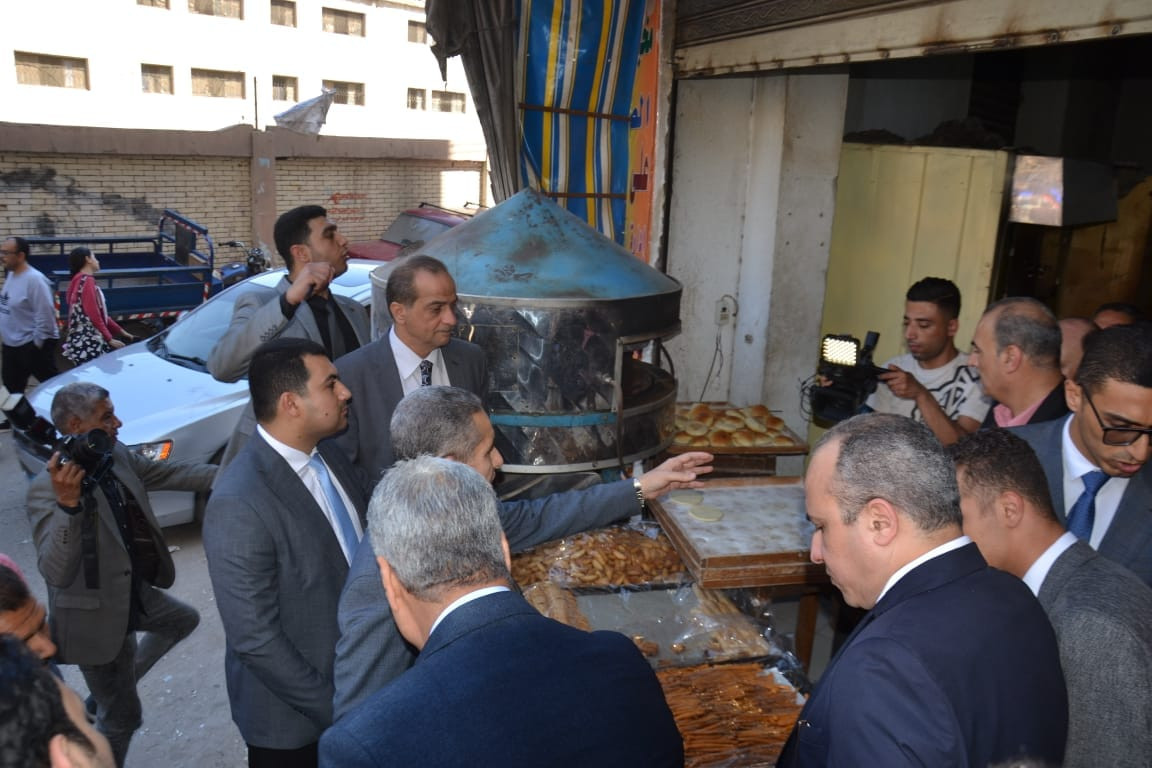 محافظ الغربية ورئيس جهاز حماية المستهلك