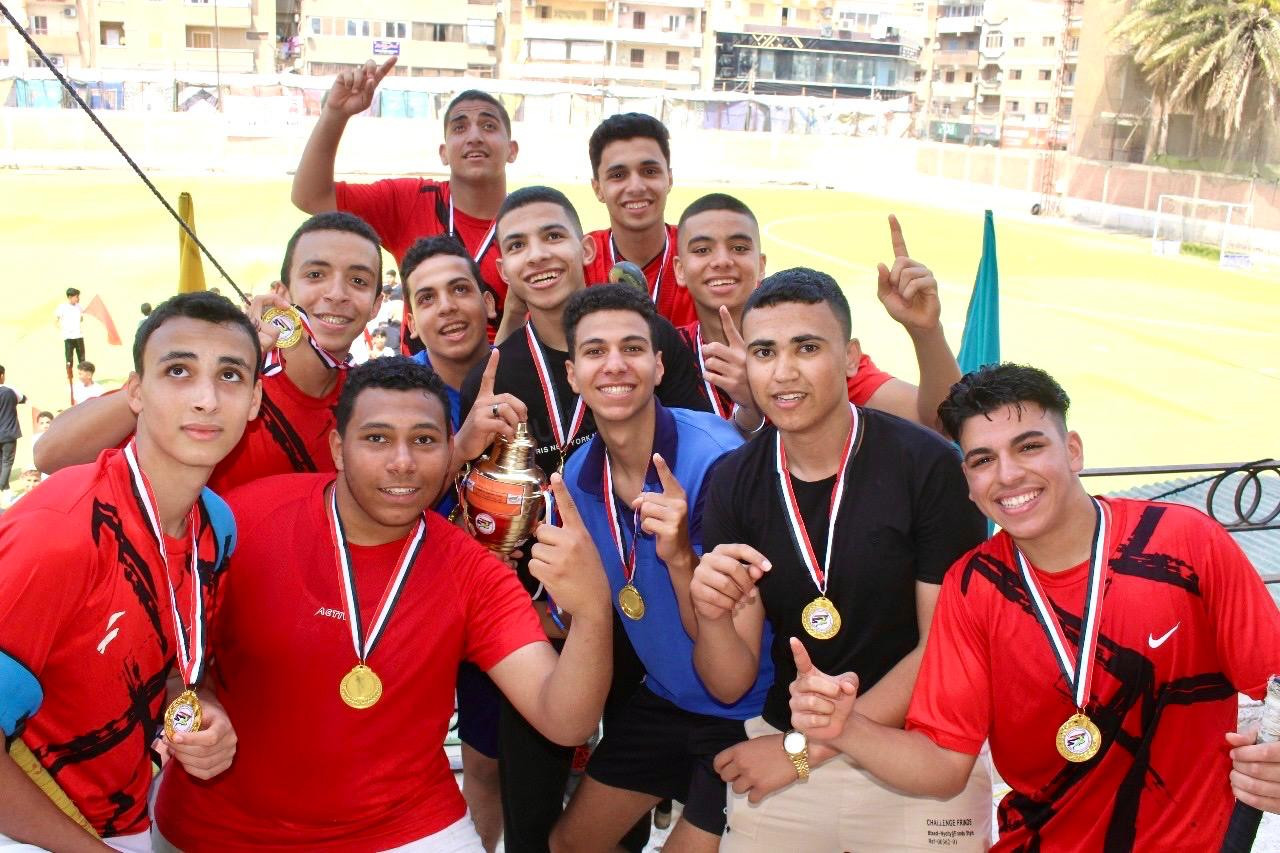 التعليم تنظم بطولات رياضية