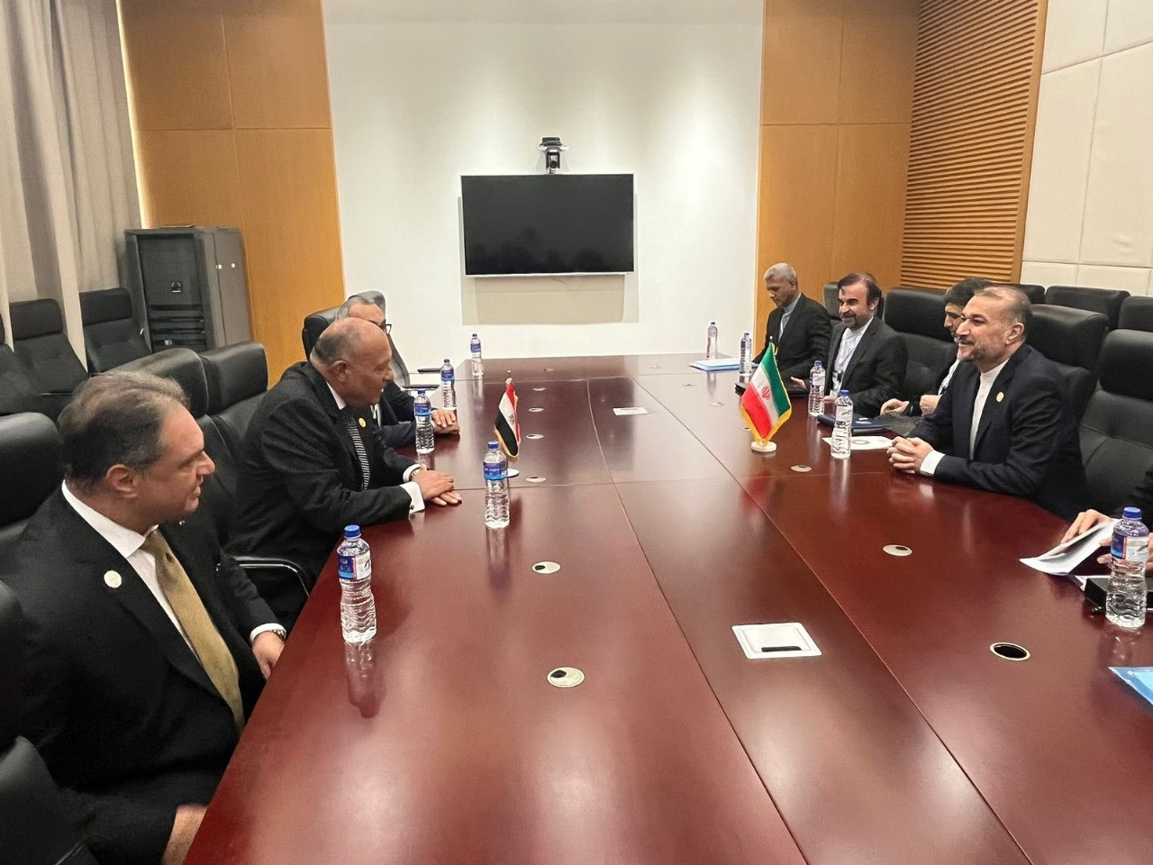 وزير الخارجية ونظيره الإيراني