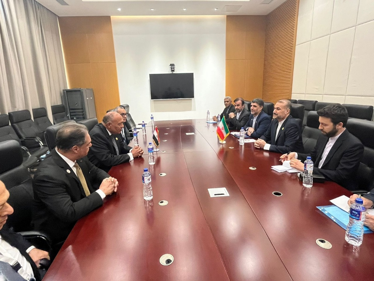 وزير الخارجية ونظيره الإيراني