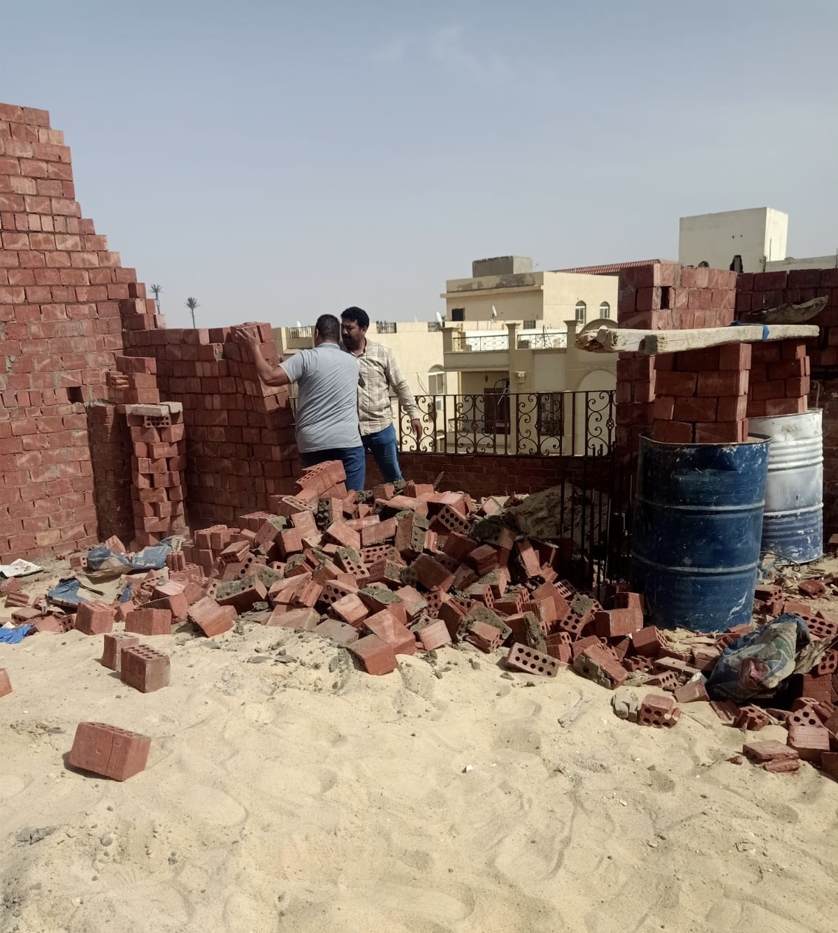 إزالة مخالفات بناء