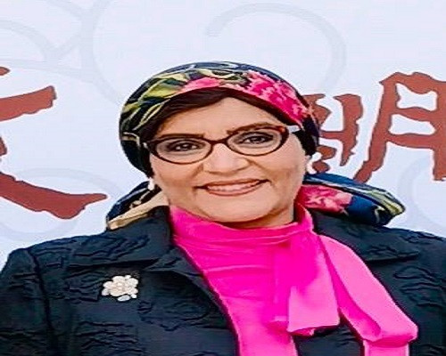 د.رحاب محمود منسقة جائزة خليفة