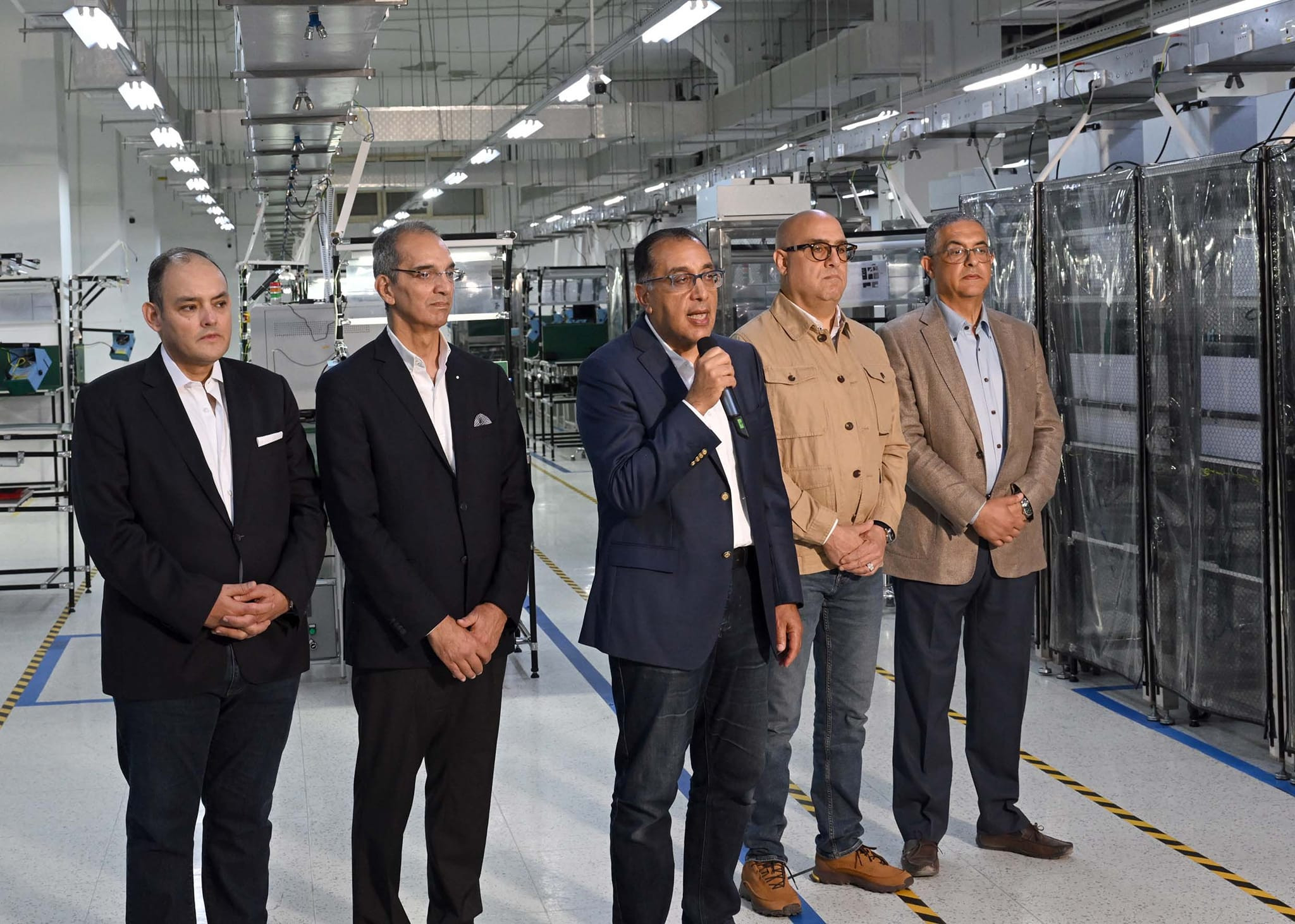 رئيس الوزراء بالعاشر من رمضان