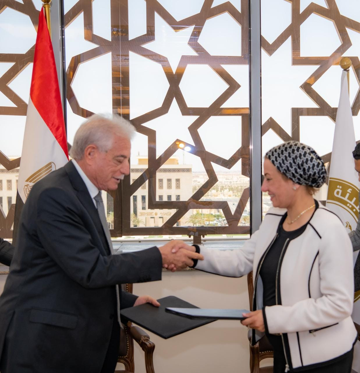 وزيرة البيئة