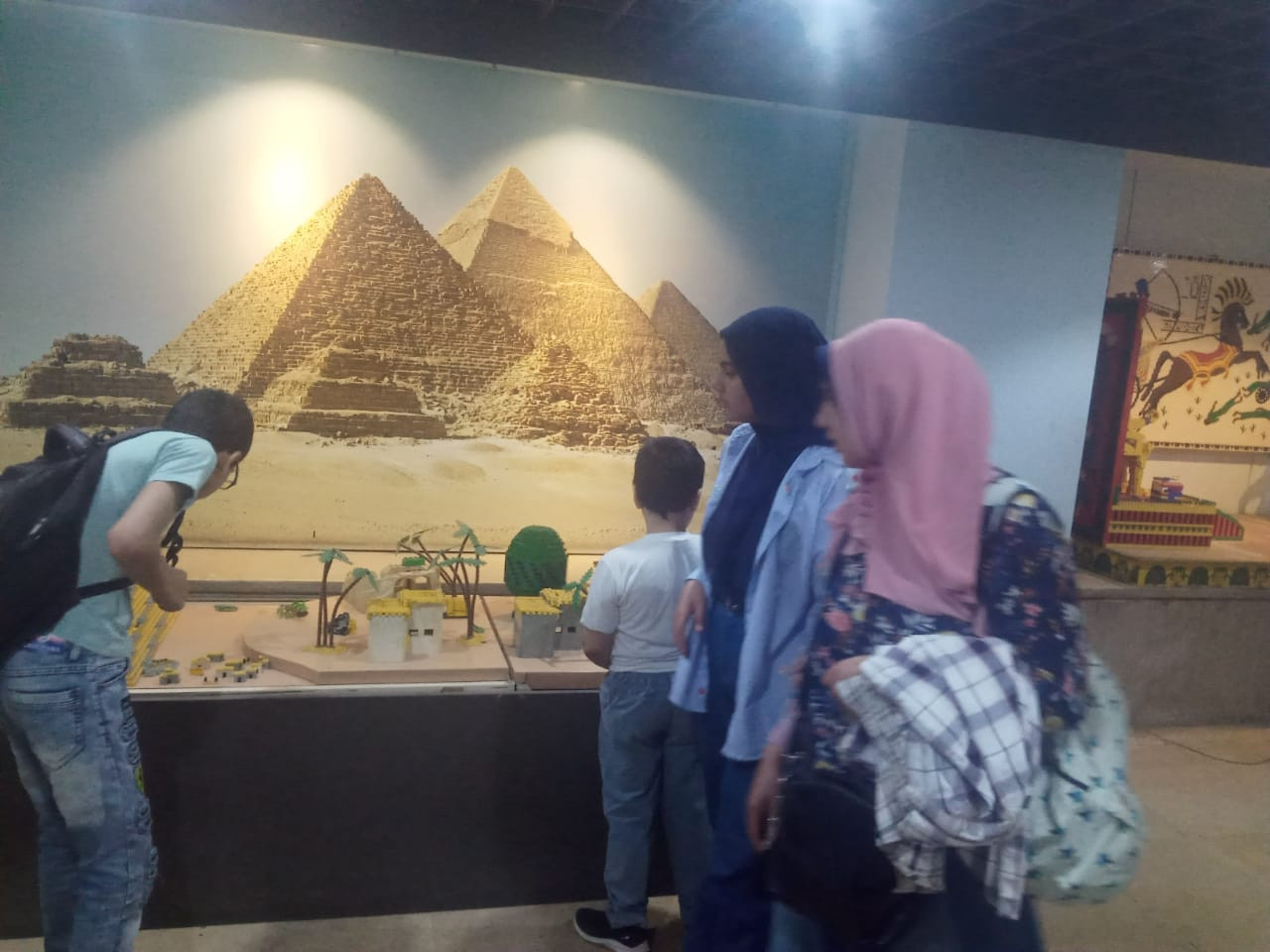 الزائرين المصرييين بمتاحف الآثار