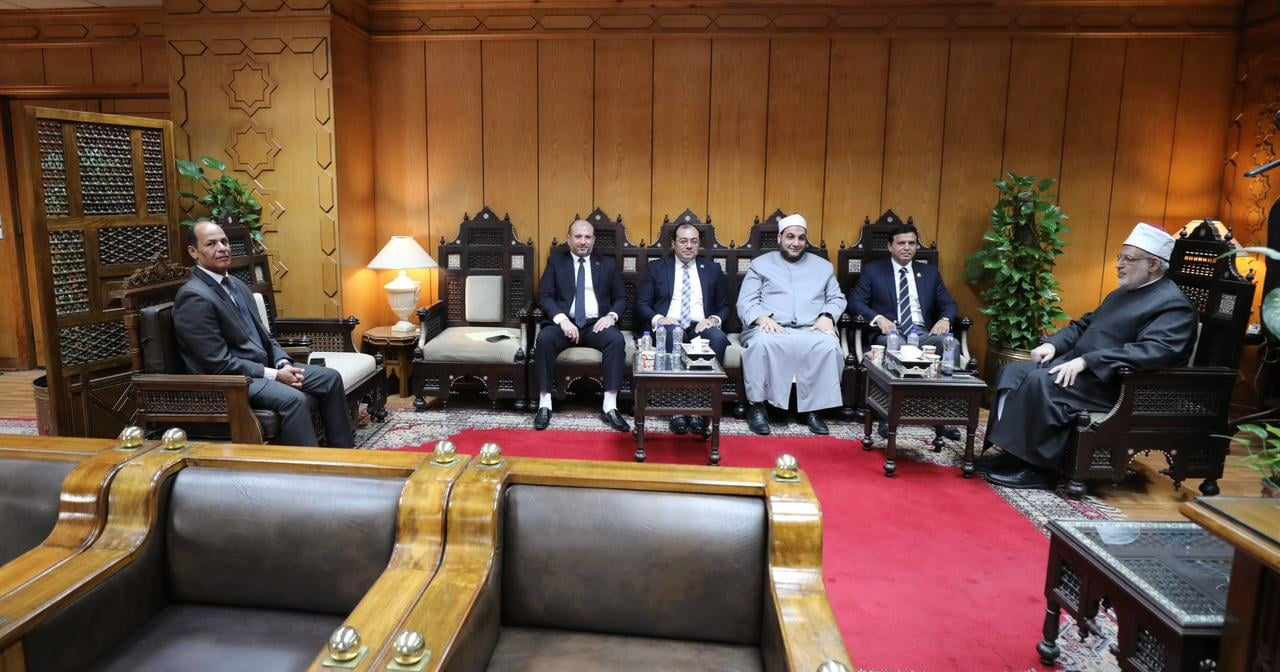 وكيل الأزهر مع حزب حماة الوطن