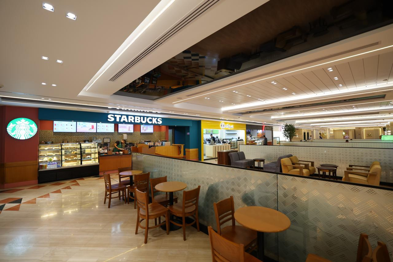 مطار القاهرة الدولى