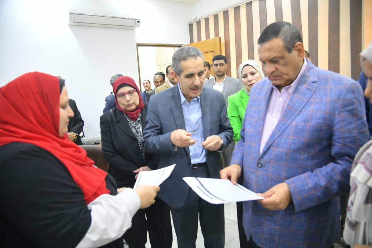 وزير التنمية المحلية