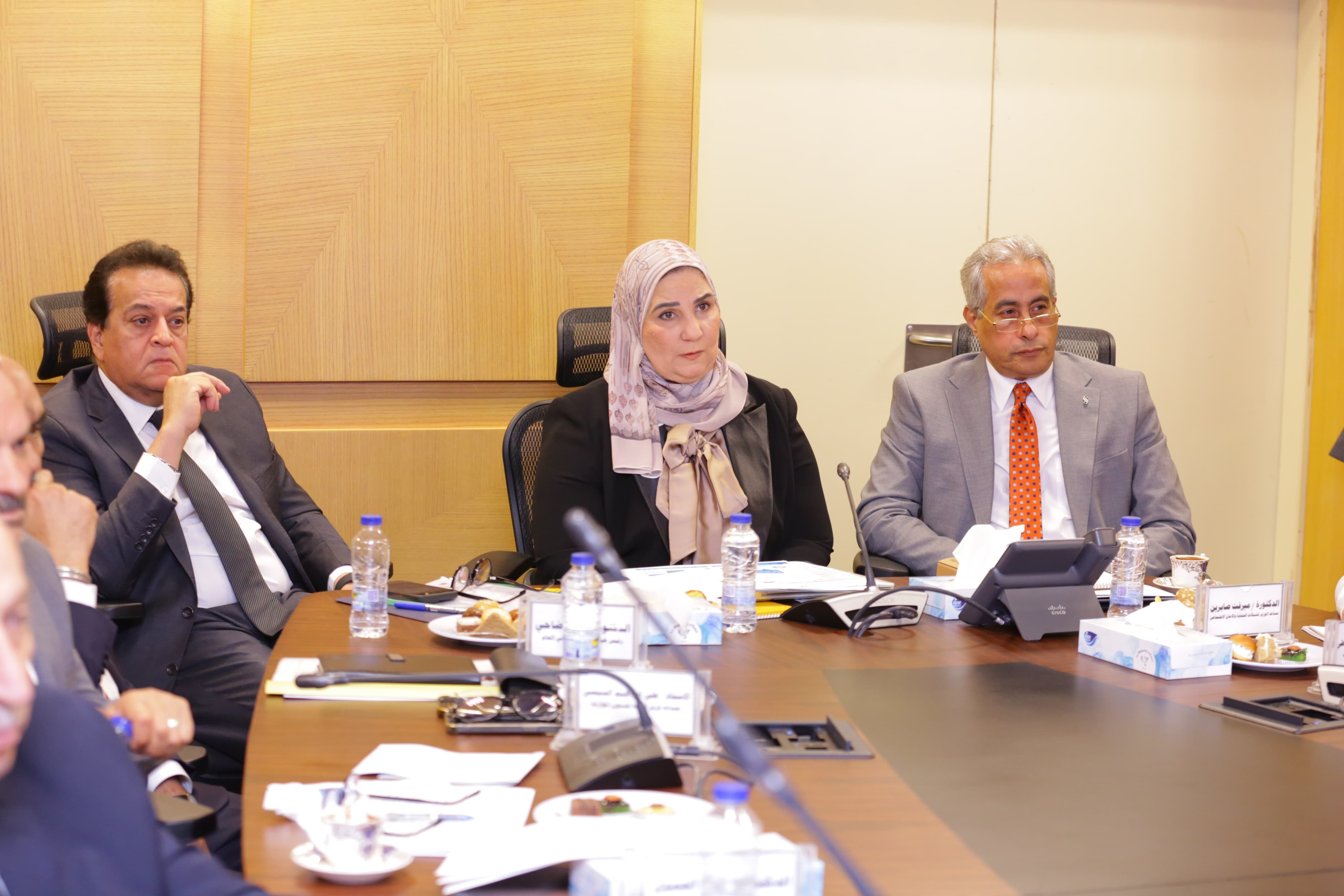 وزراء التضامن والصحة والعمل