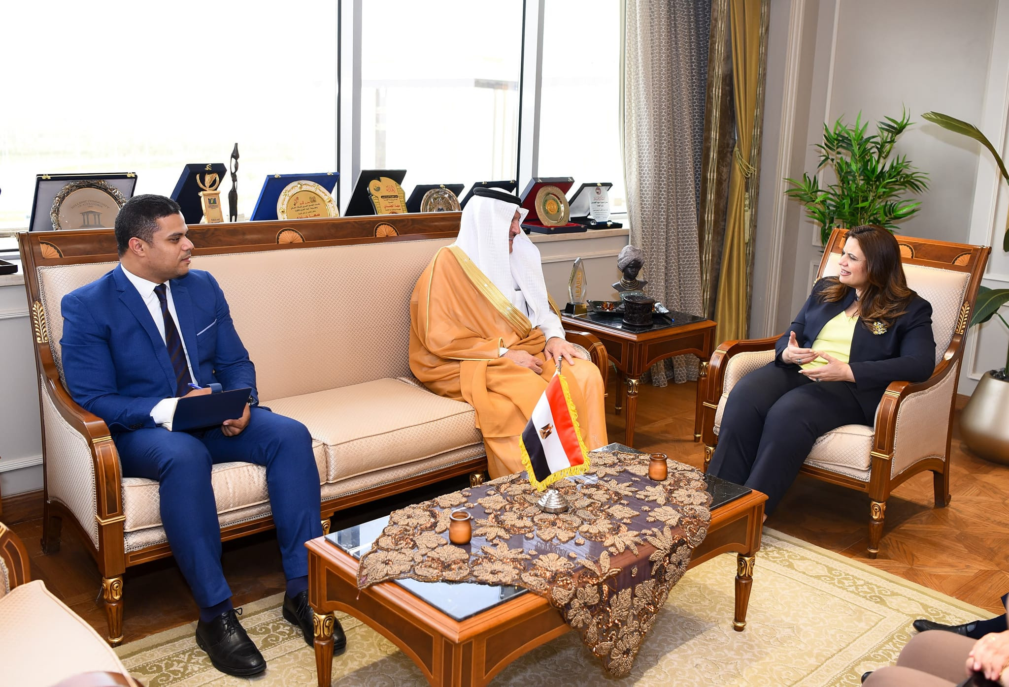 وزيرة الهجرة