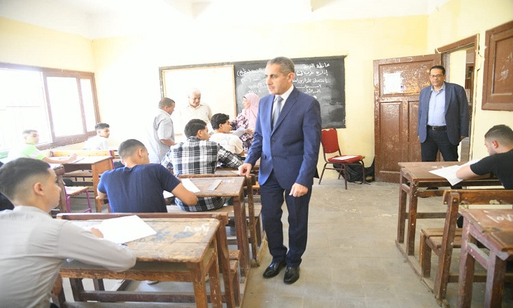 امتحانات الدبلومات الفنية في يومها الأول