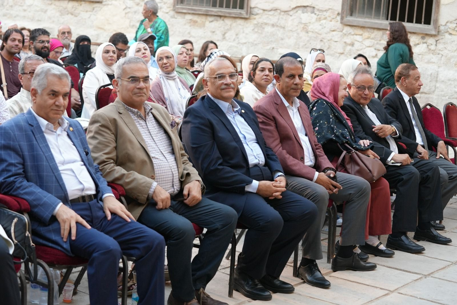 صالون نفرتيتي