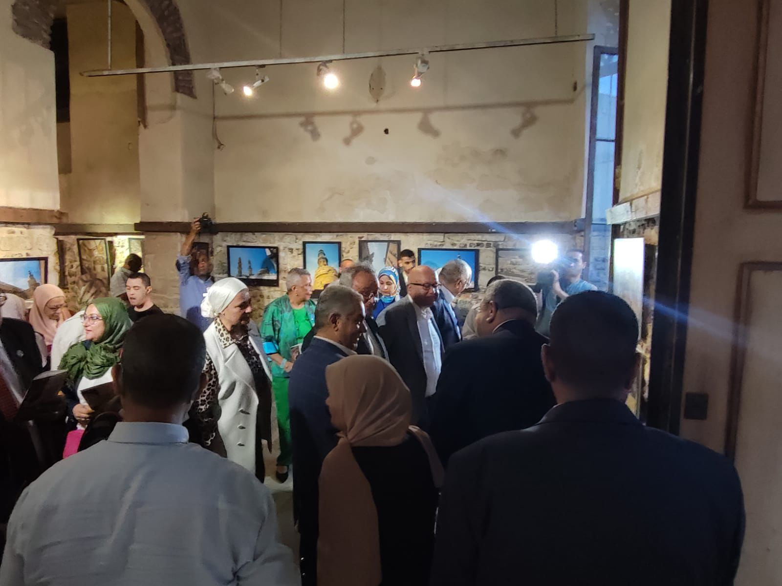 صالون نفرتيتي