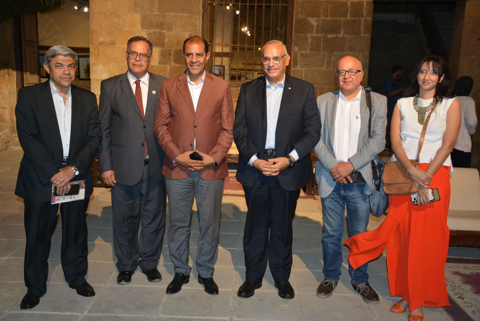 صالون نفرتيتي