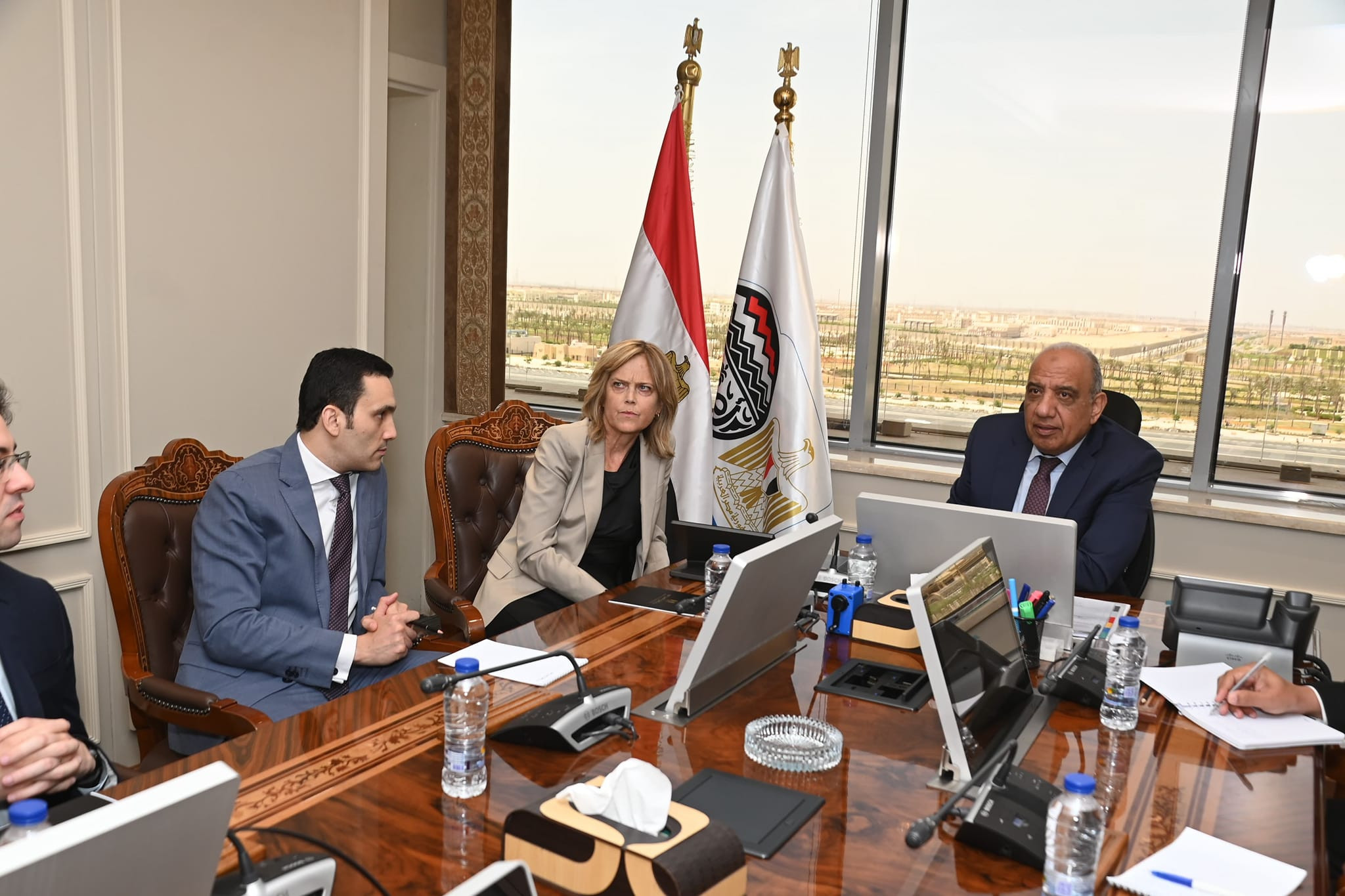 قطاع الاعمال