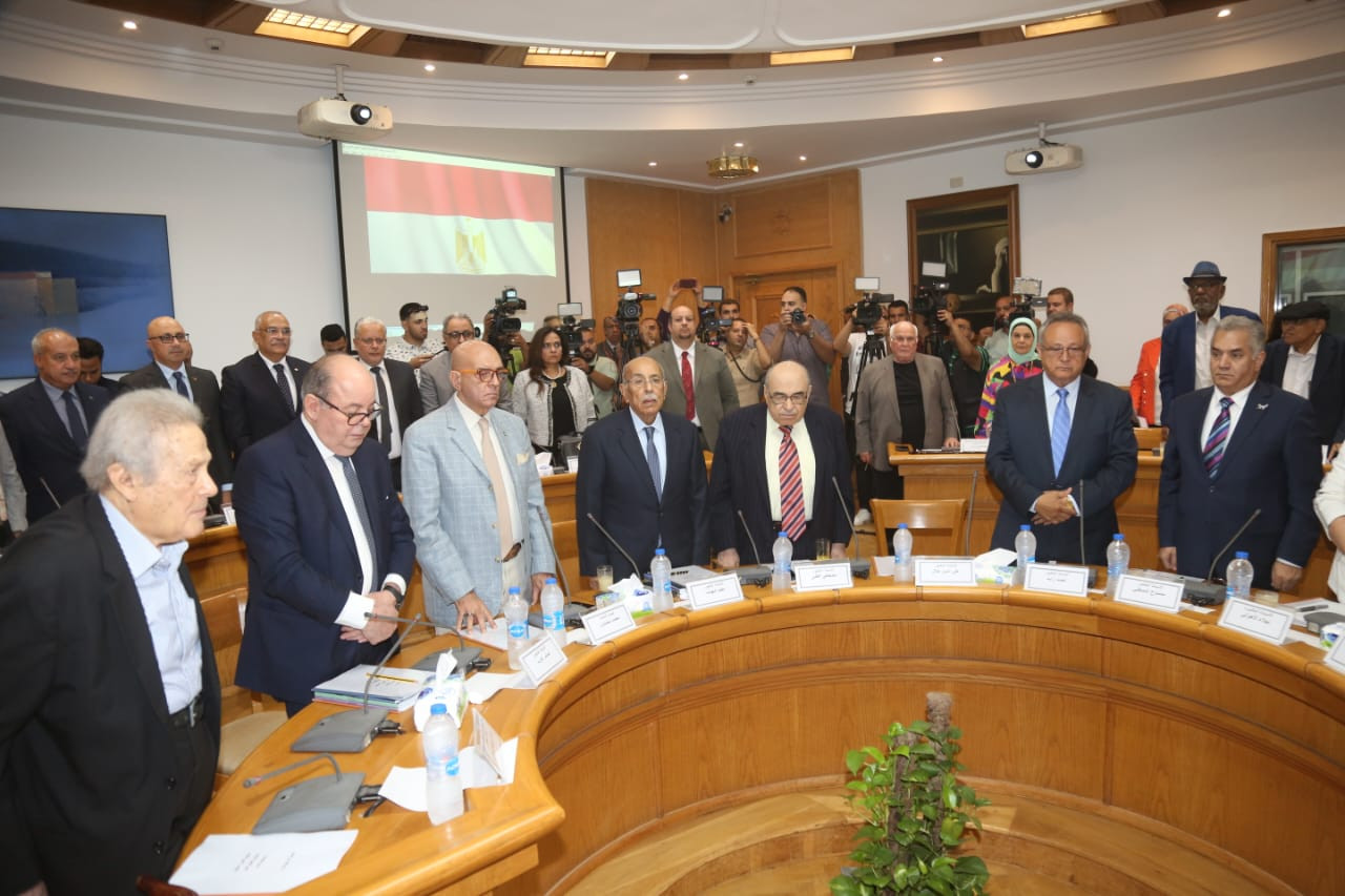 وزيرة الثقافة