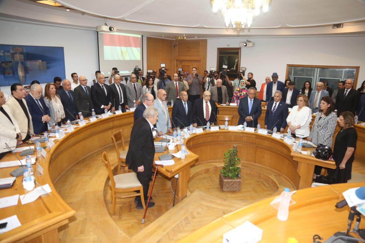 وزيرة الثقافة