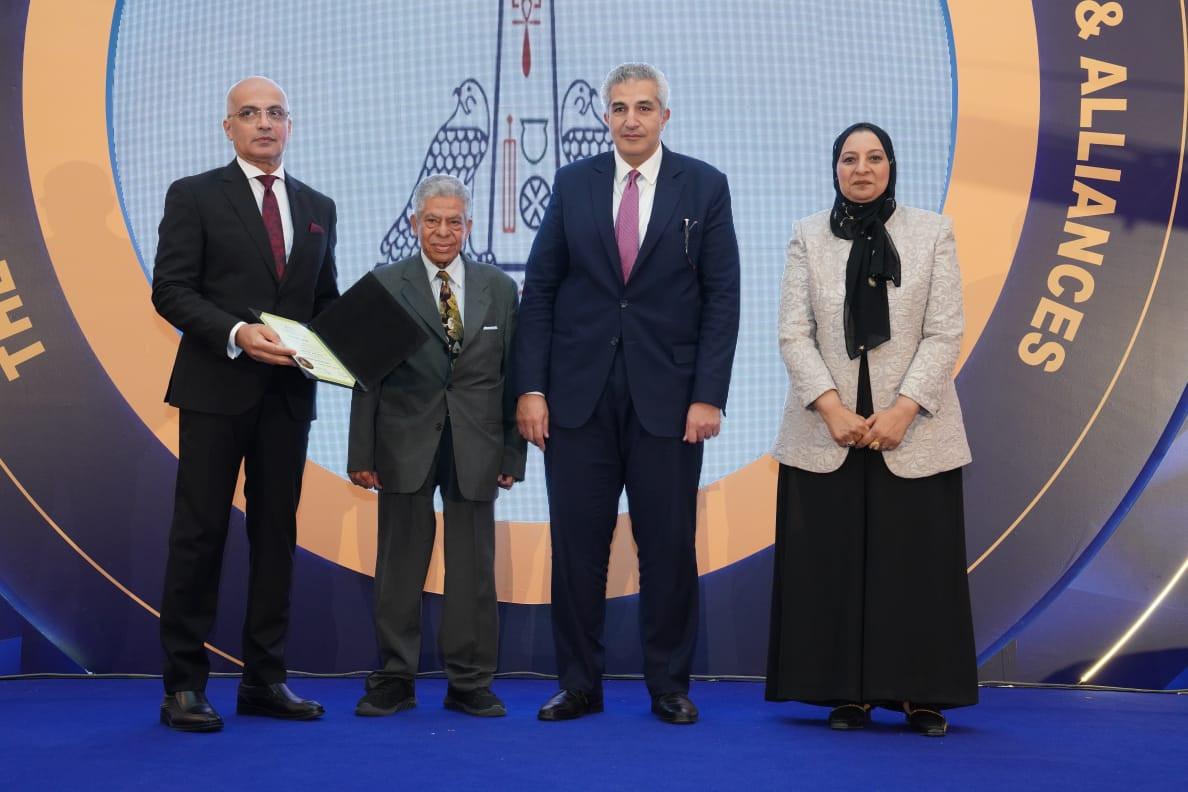 جامعة عين شمس