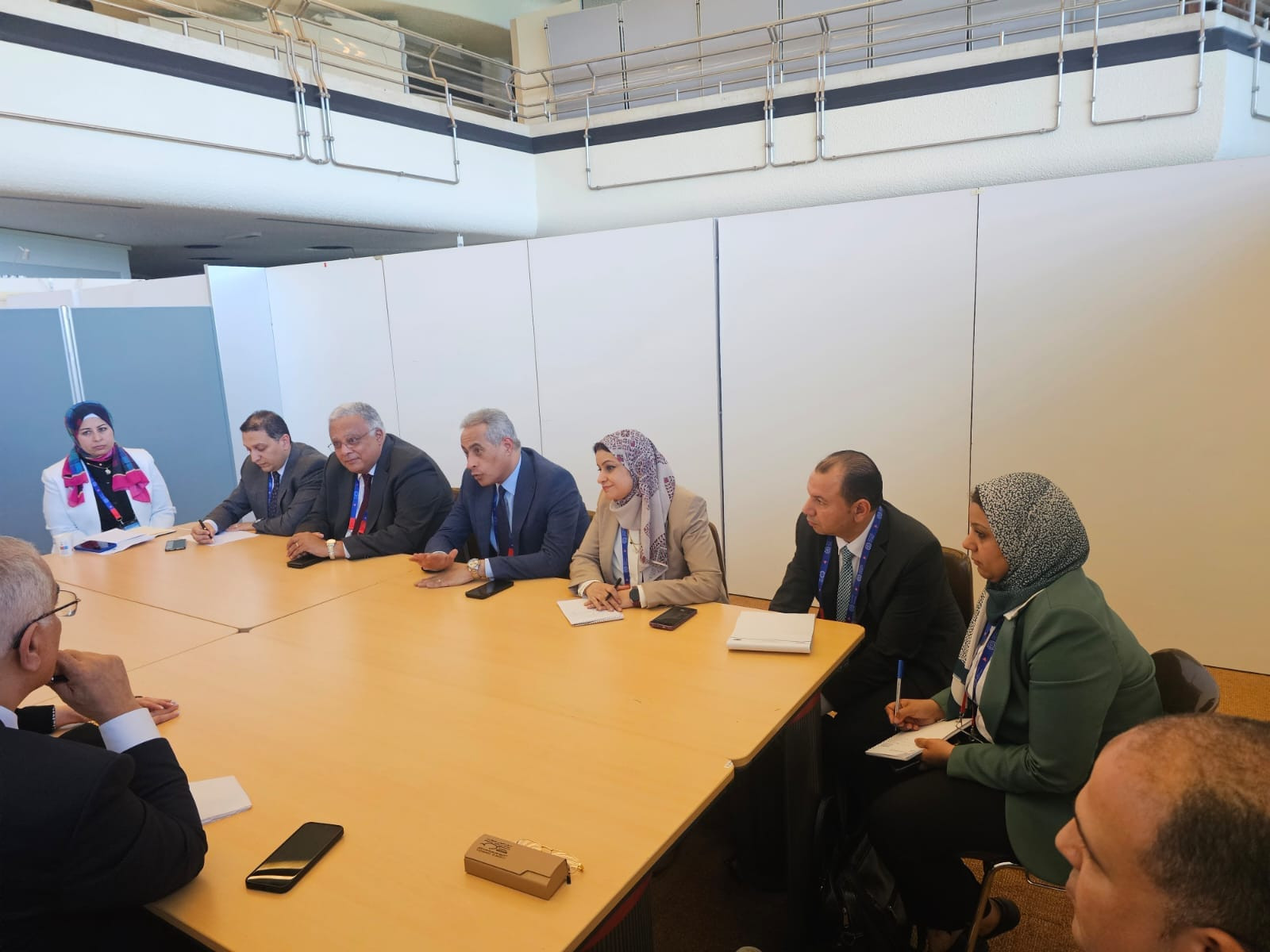 وزير العمل ونظيرته الفلسطينية