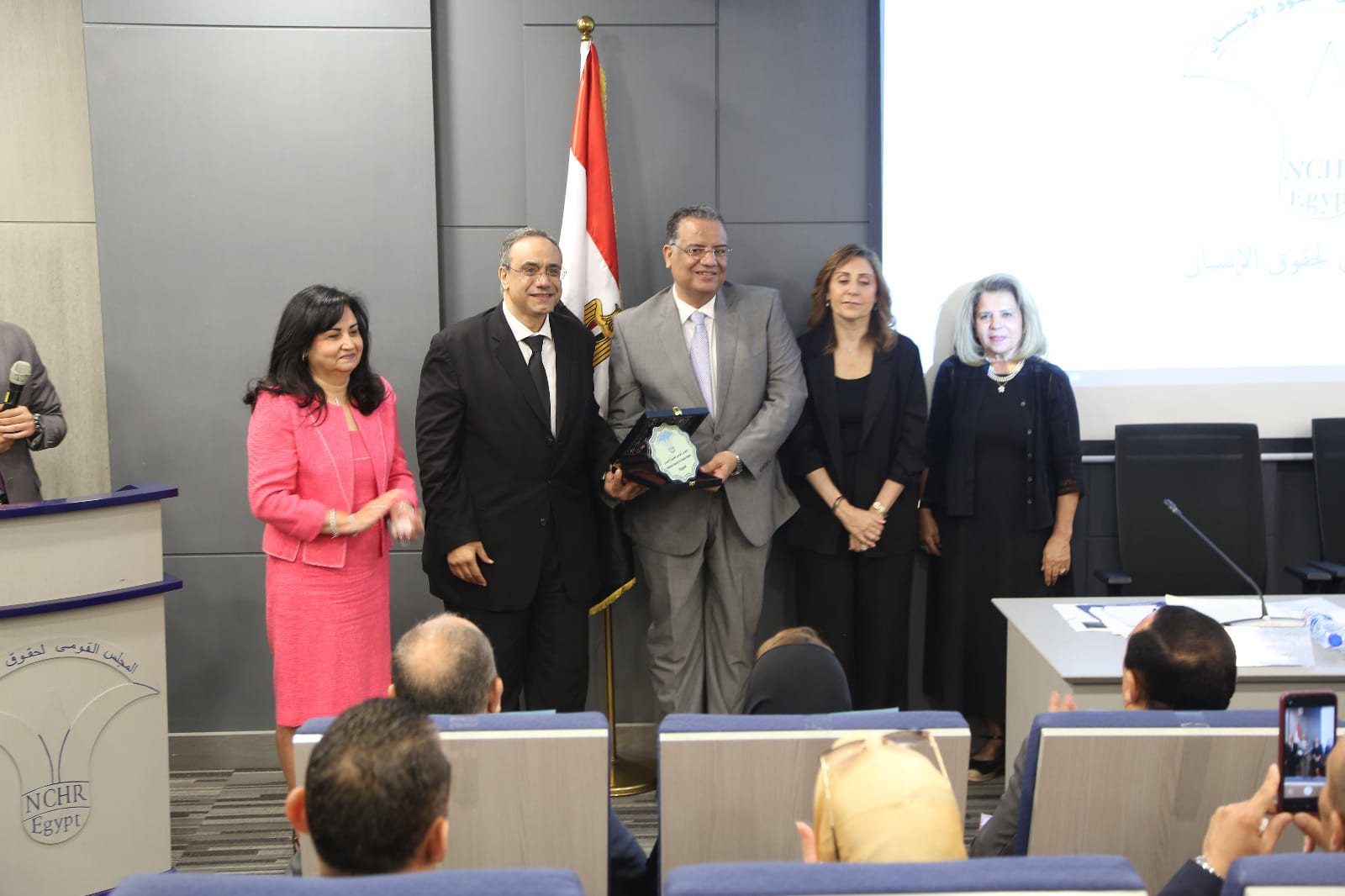 وزيرة الثقافة