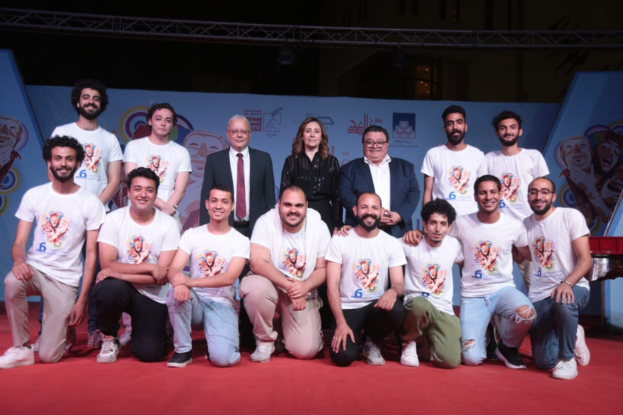 وزيرة الثقافة