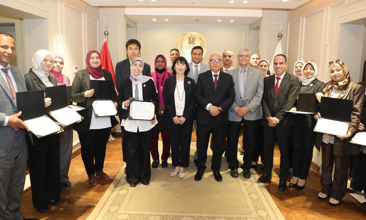 وزير التعليم ونائب رئيس وكالة جايكا