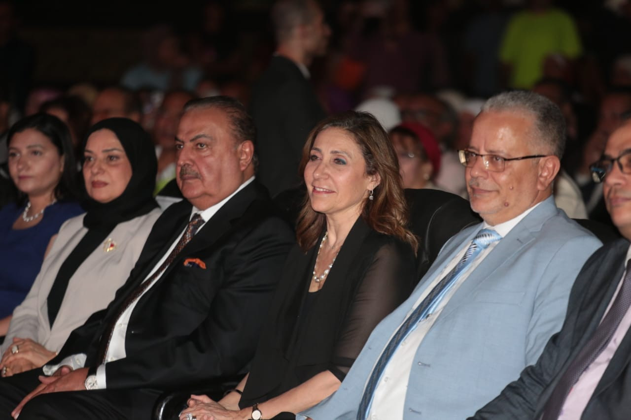 وزيرة الثقافة تفتتح المعرض العام