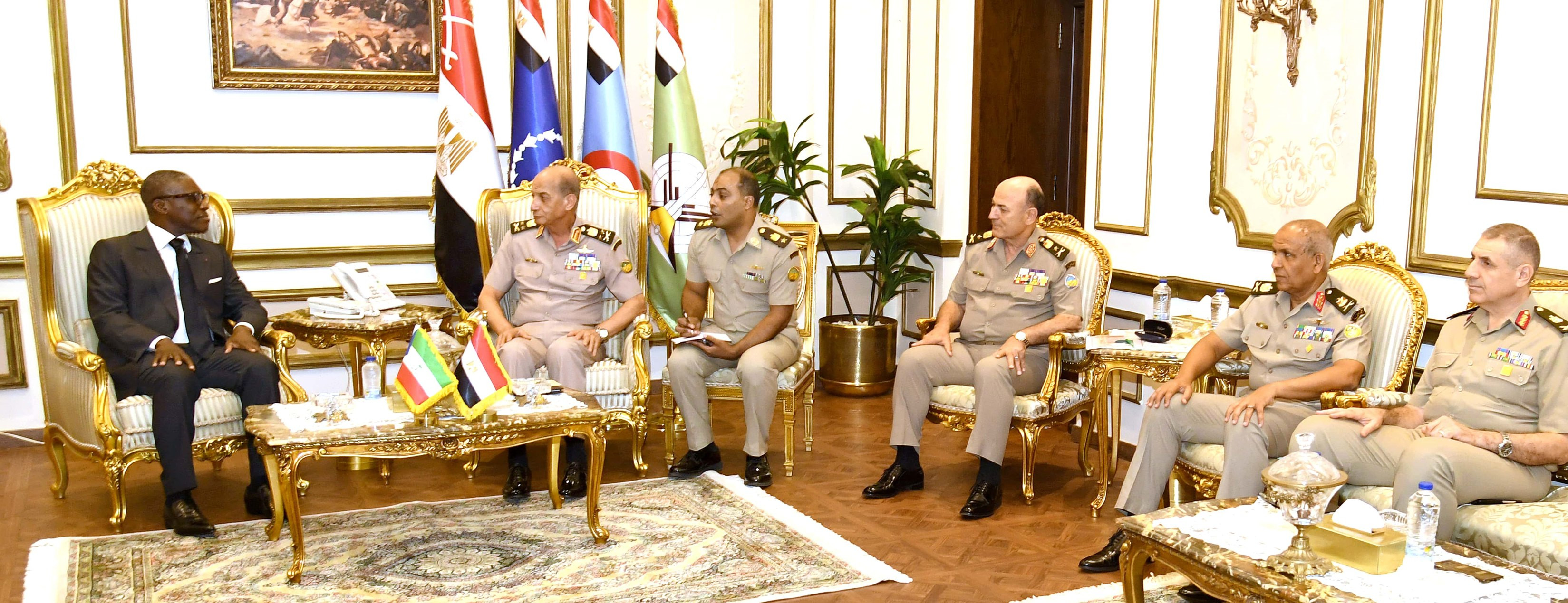 وزير الدفاع