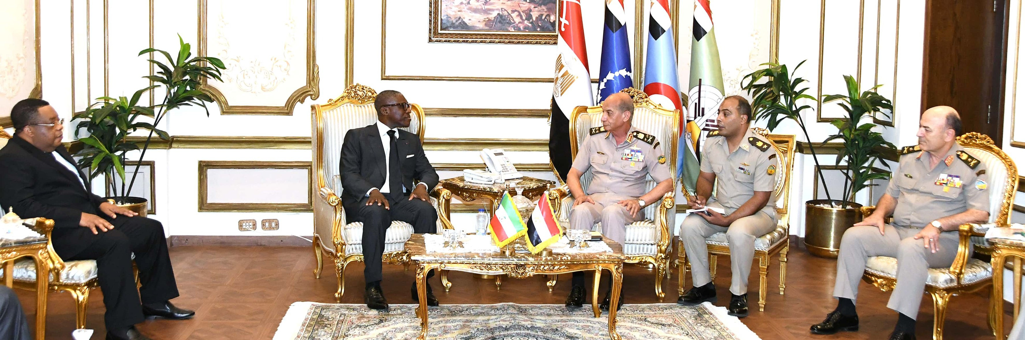 وزير الدفاع