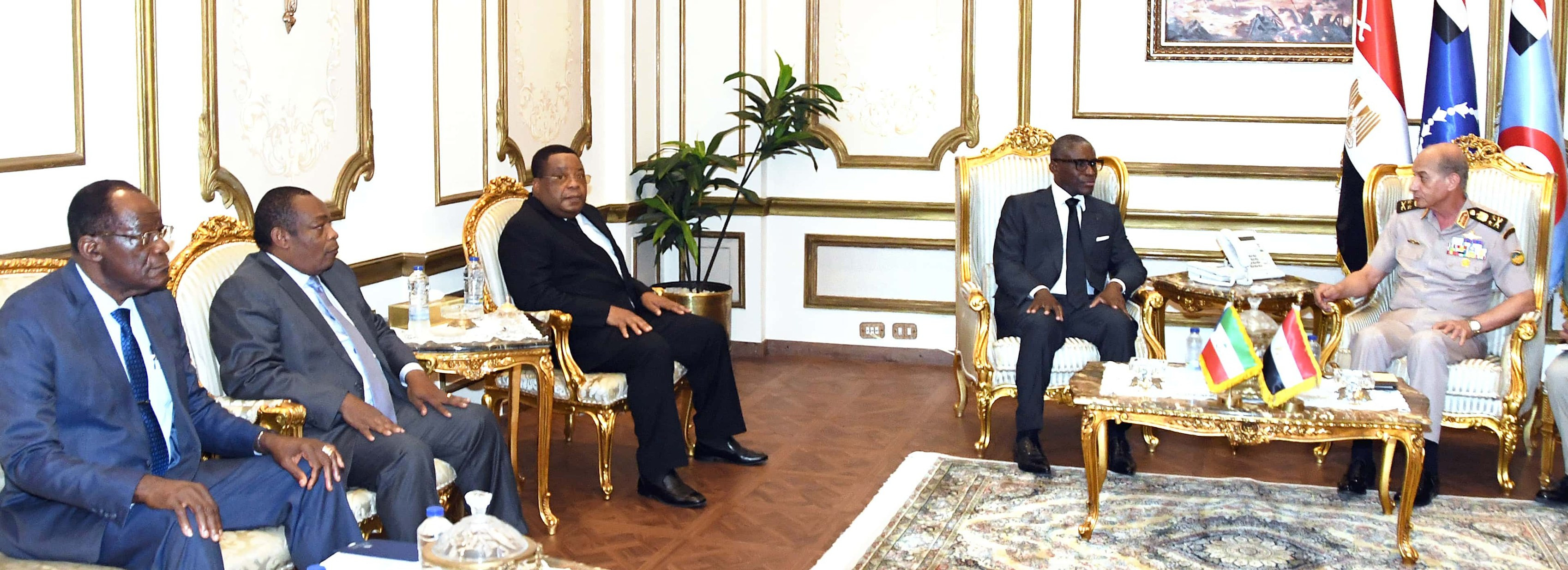 وزير الدفاع