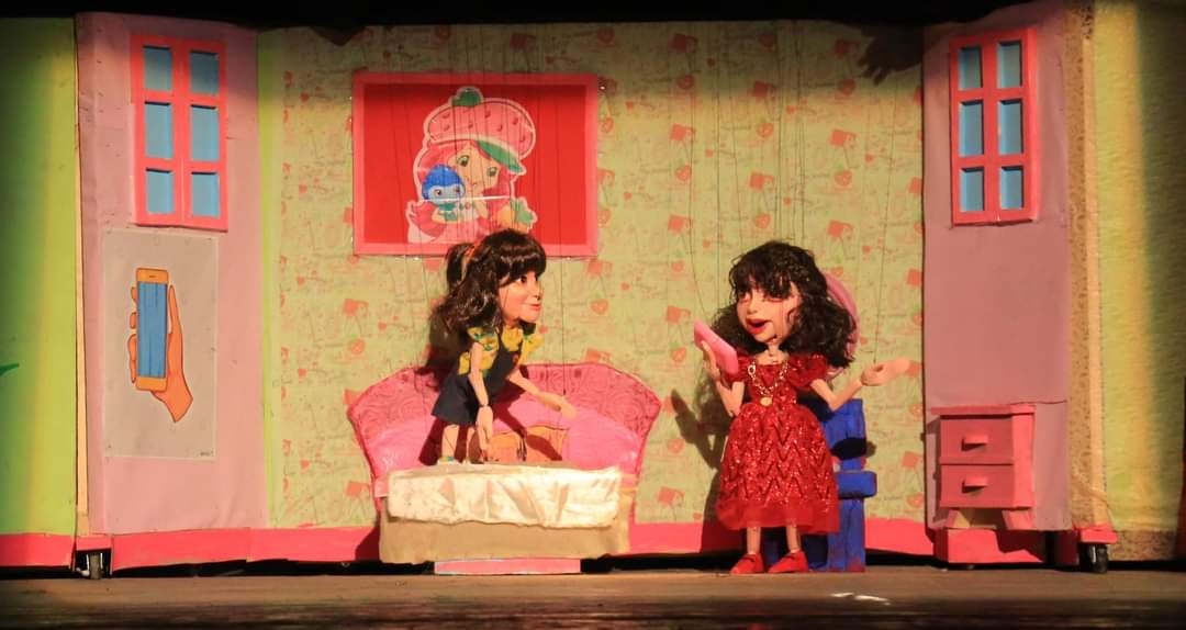 مسرحية ذات والرداء الأحمر