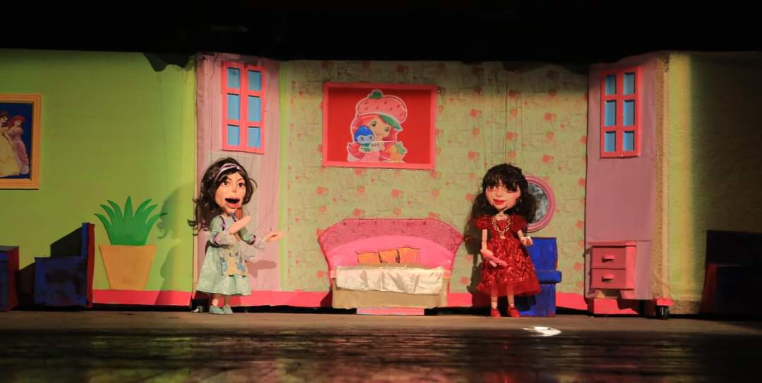 مسرحية ذات والرداء الأحمر