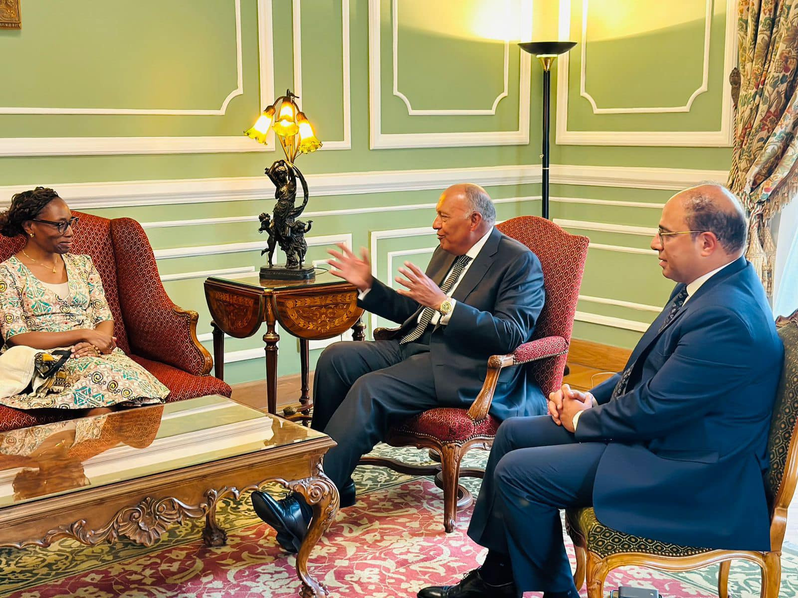 وزير الخارجية