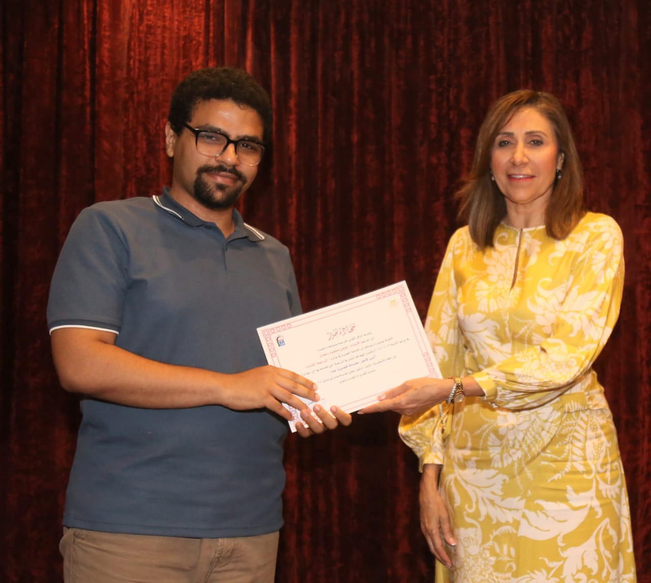 وزيرة الثقافة