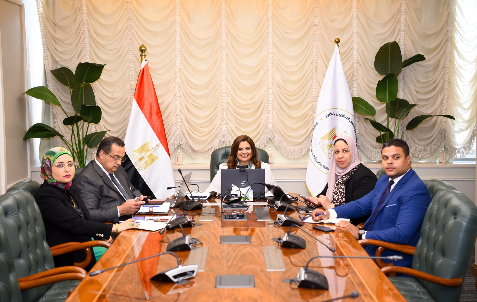 وزيرة الهجرة