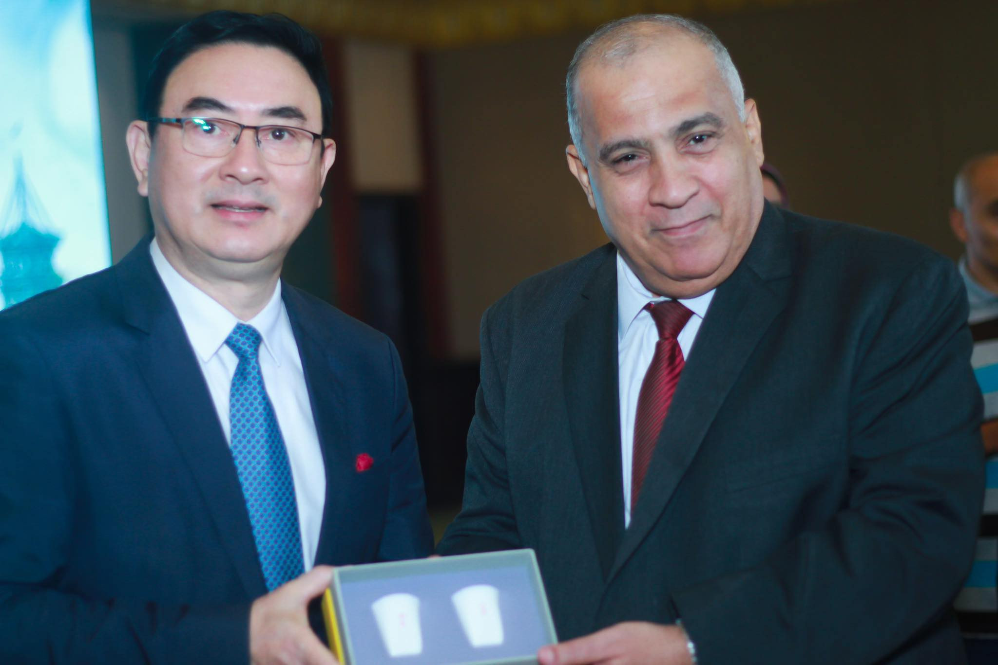 فيلم مدينتين