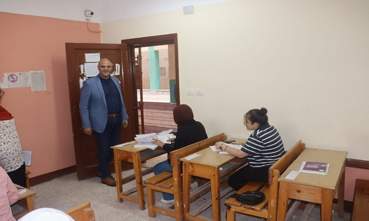 محافظ القليوبية يتفقد لجان امتحانات الثانوية العامة