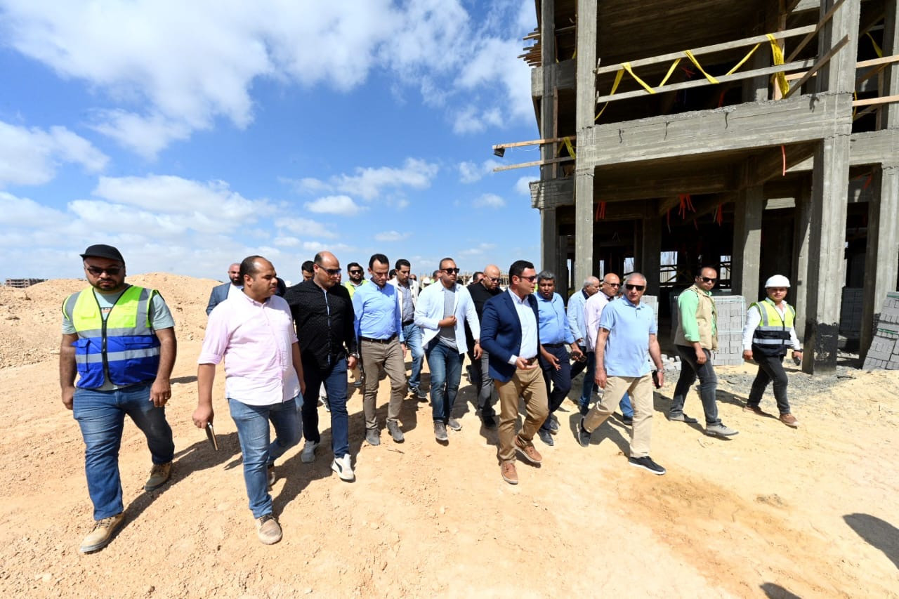 وزير الاسكان