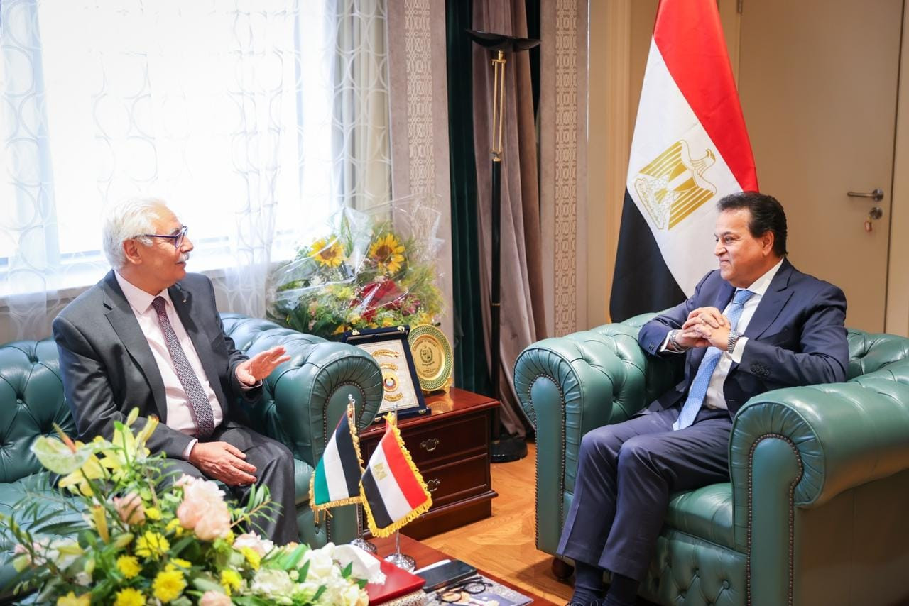 وزير الصحة ونظيره الفلسطيني