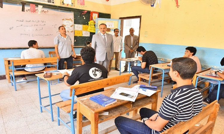 محافظ أسيوط